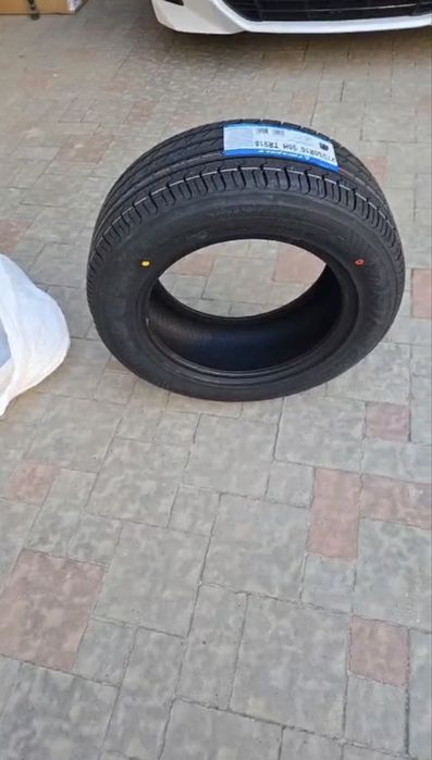 Шины 215-60 R16.