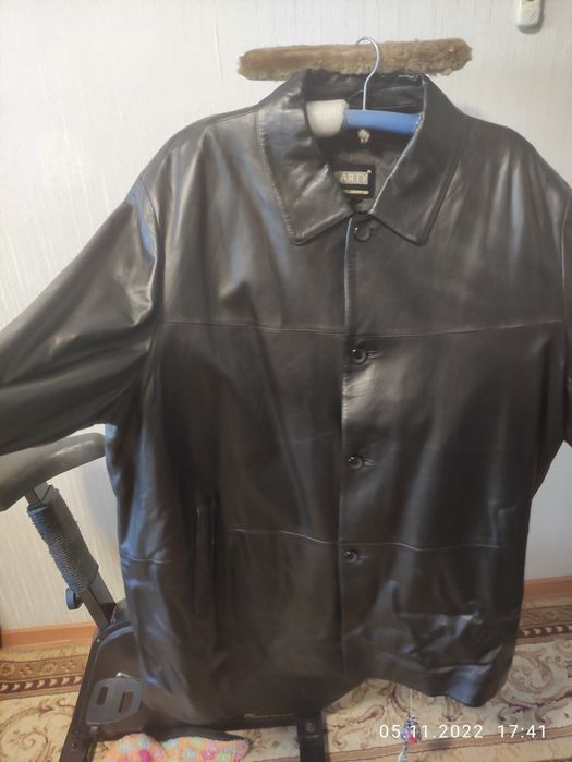 Продам кожанную мужскую курку размер 68-70