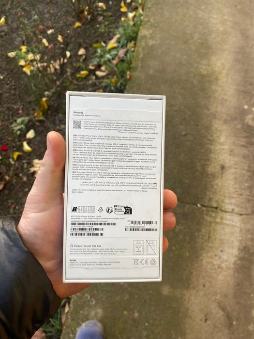 iPhone 16 de vânzare