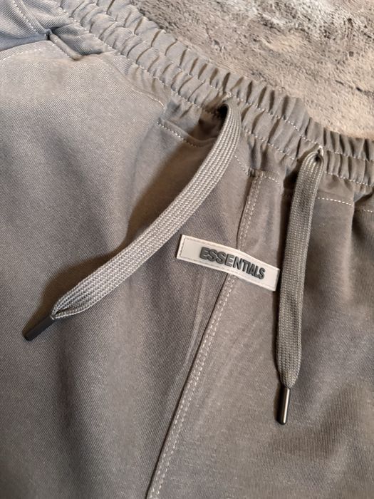 Pantaloni Scurti Essentials
