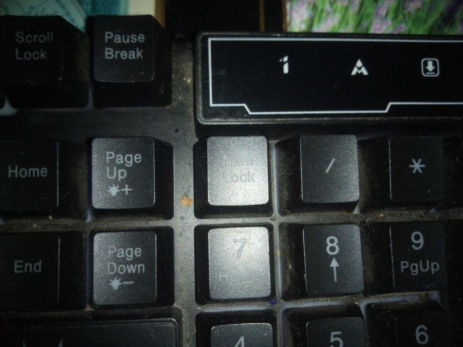 de  vanzare  tasatura    geming !!!