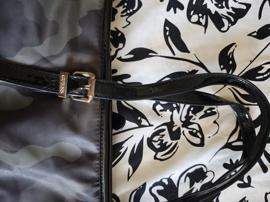 Guess дамска чанта