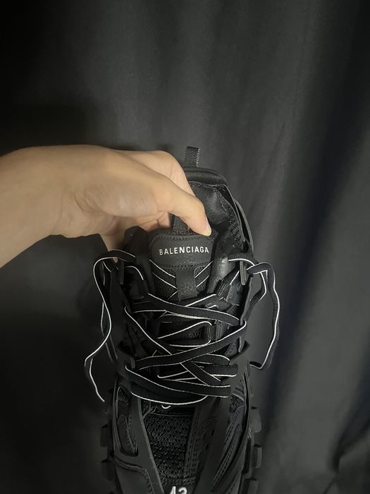 Balenciaga track