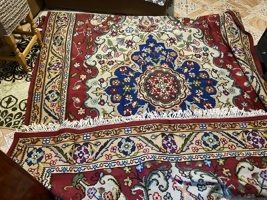 Старинен котленски килим