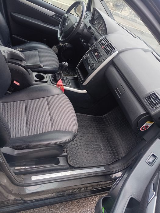 Vând Mașină mercedes-benz