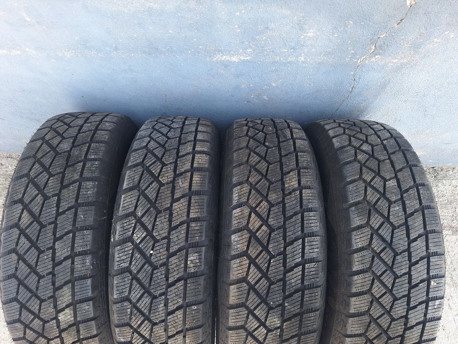 Vând Set 4 Roti Complete M+S  APLUS A.505 cu dimensiunile 225/60 R18 Dot 2022.
Preț 3.900 Lei