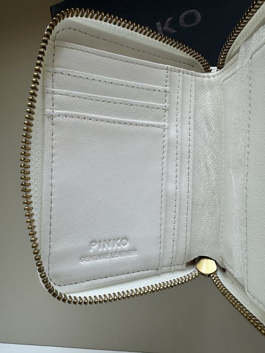 Чисто ново Портмоне Pinko бяло, черно