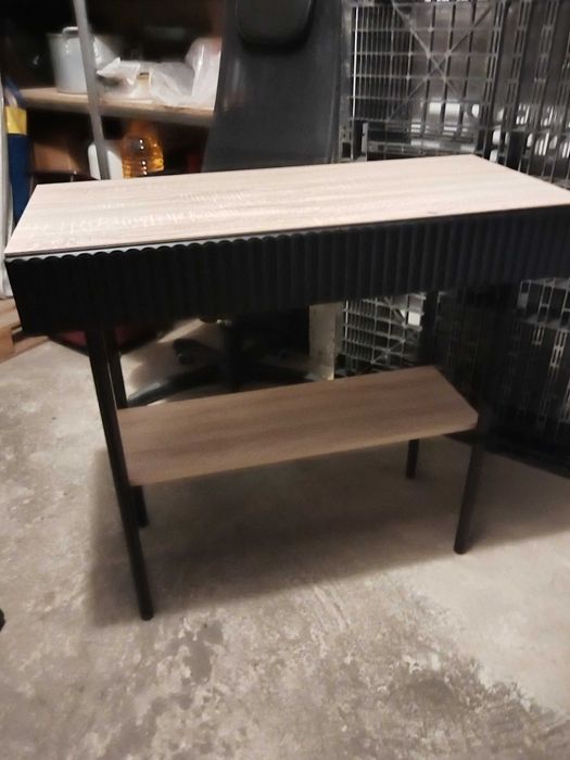 Продам компьютерный стол