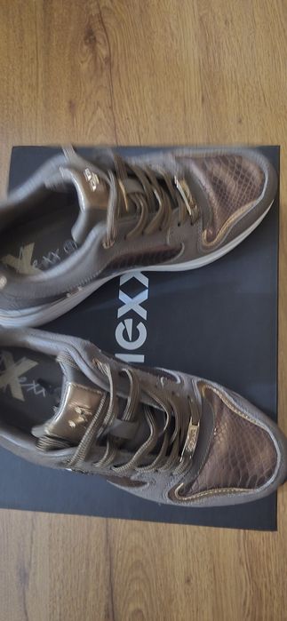 Кафяви дамски сникърси