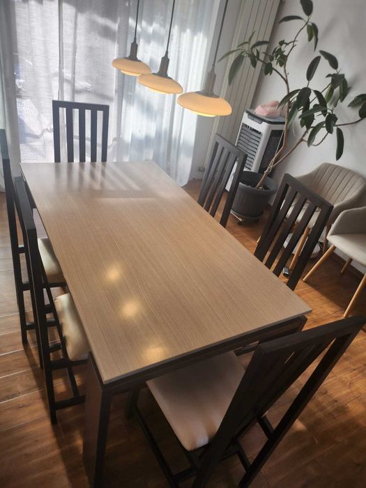 Masa dining si 6 scaune