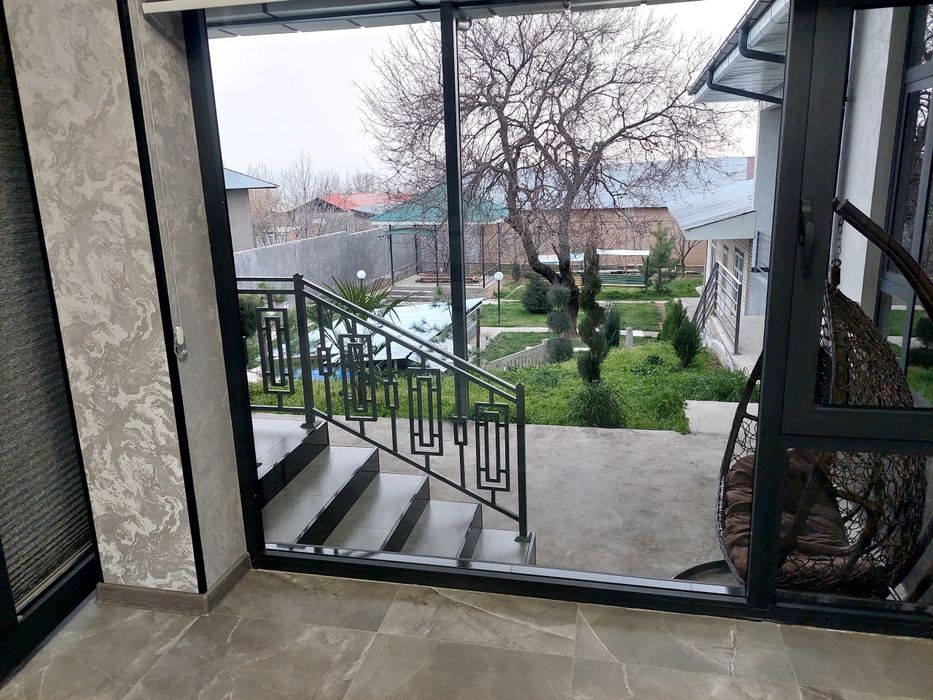 Oq tosh dacha oila uchun