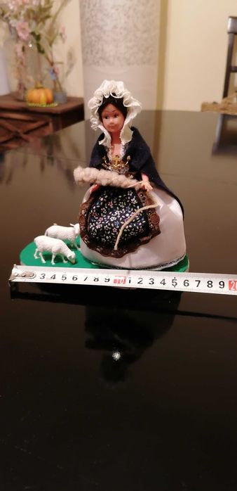 Две красиви етно-кукли за колекционери и ценители