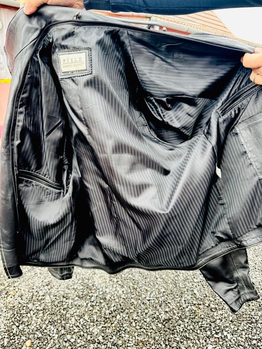 Vând geacă piele mărimea L