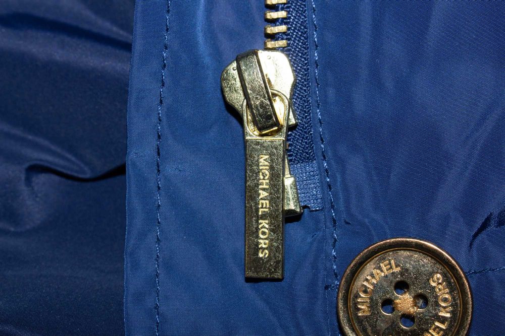 Michael Kors оригинално дамско яке синьо с качулка ветровка XS
