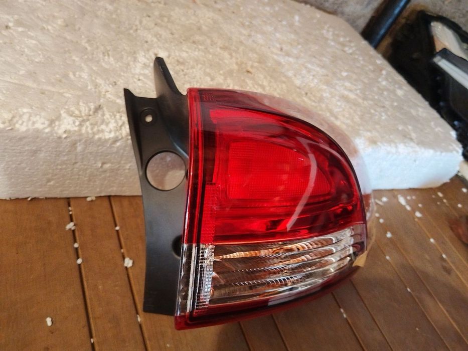 Оргинален стоп за Renault Clio IV