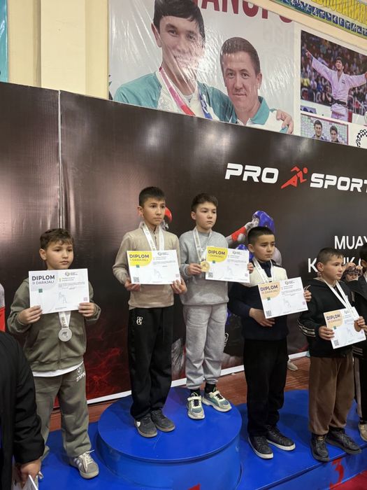 Muay thai  boyicha 7 yoshdan 70 yoshgacham qabul qilamiz