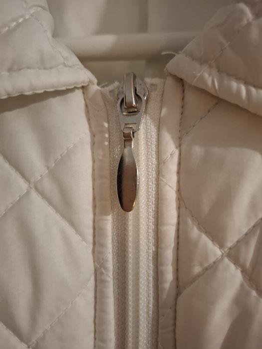 Jacheta matlasata alba Bonmarché