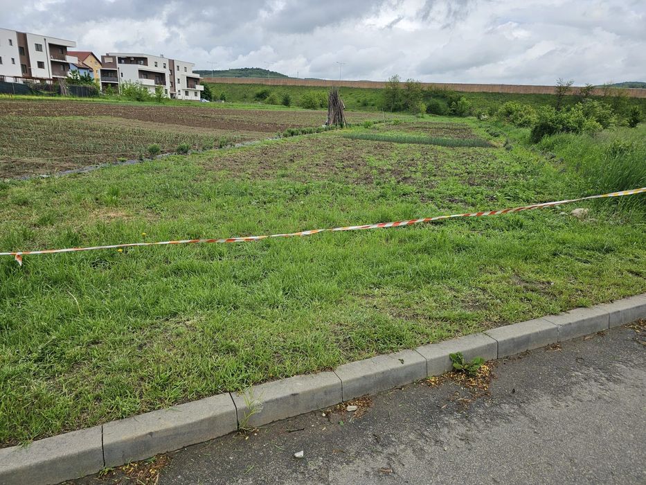 De vanzare /Schimb (cu o casa) Teren intravilan 1397mp, in Mun. Sibiu,