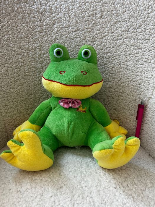 Плюшена играчка - жаба