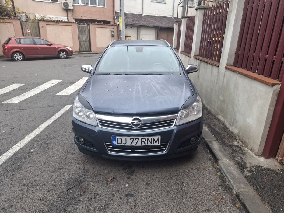 Vând Opel astra h1.9
