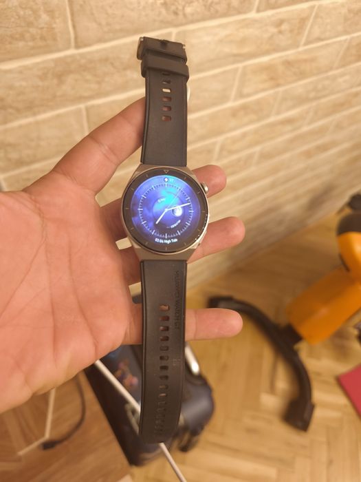 Часовник Huawei gt 3 pro