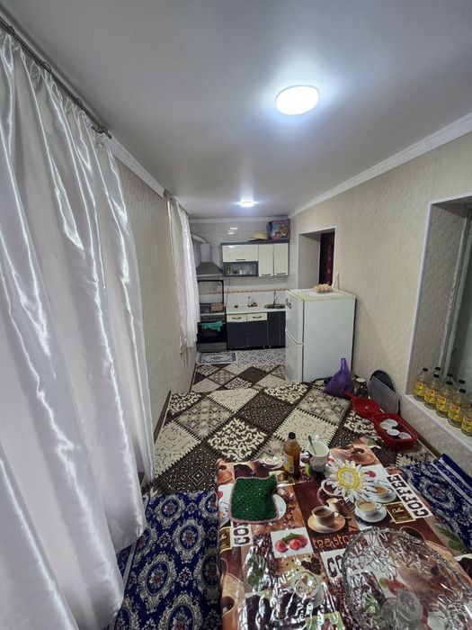 Srochna Arenda Sergeli-8A da 4 xona Balkon 2*6 Hamma jihozlari bor.