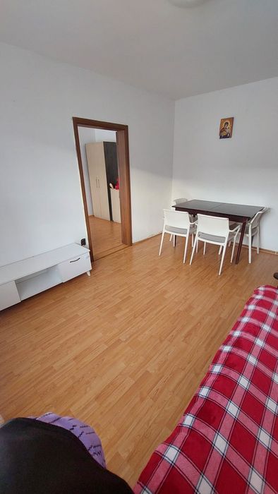 Apartament 2 camere de inchiriat, zona Cedonia