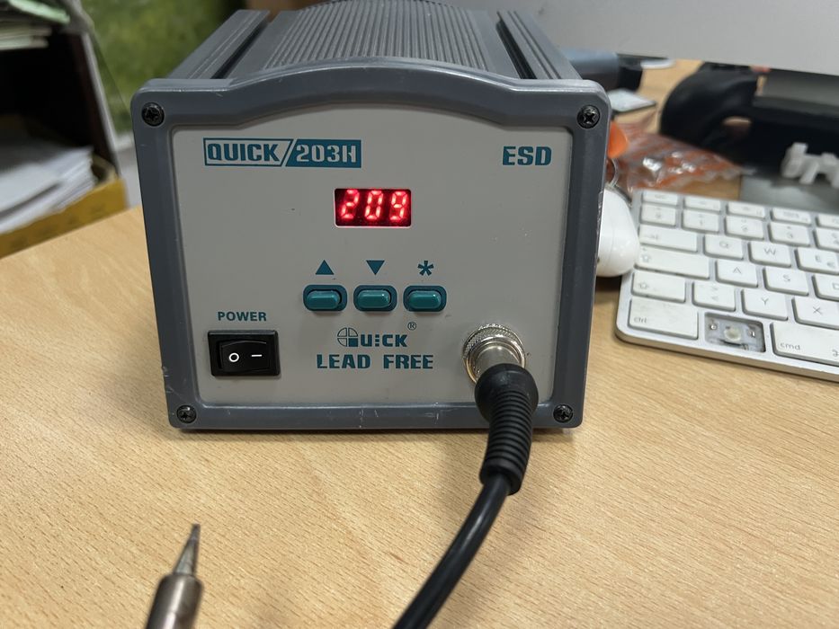 Statie lipit profesionala Quick 203H