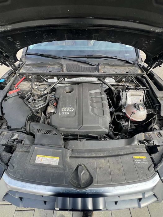 Продавам ауди Q5 2.0 tdi