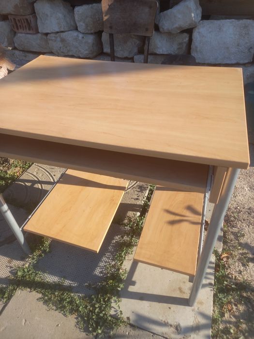 Бюро ученическо,рекламно пано