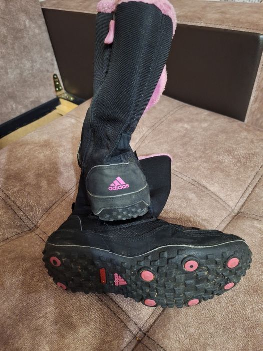 Оригинални боти Адидас 35 номер