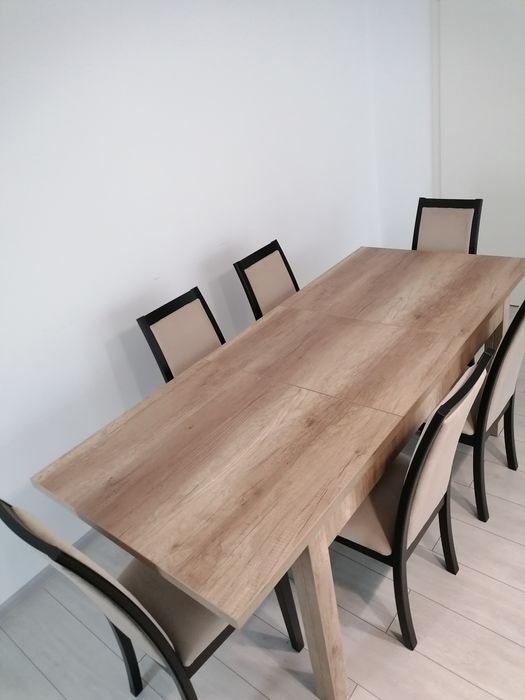 Vând masa cu 6 scaune