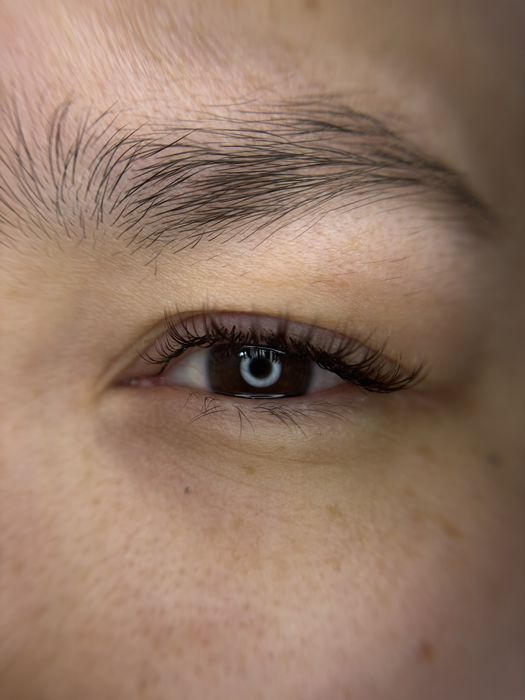 Мастер по наращиванию и Ламинированию ресниц