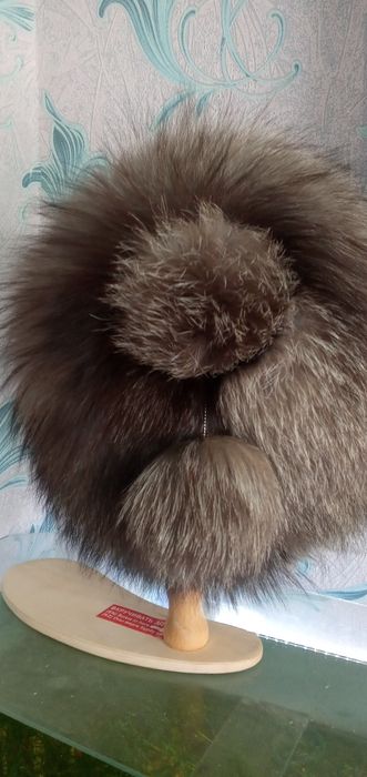 Продам женскую шапку.