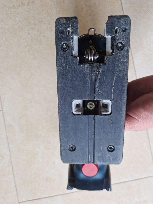 Bosch GST 18V-LI S  / fierastrau pendular