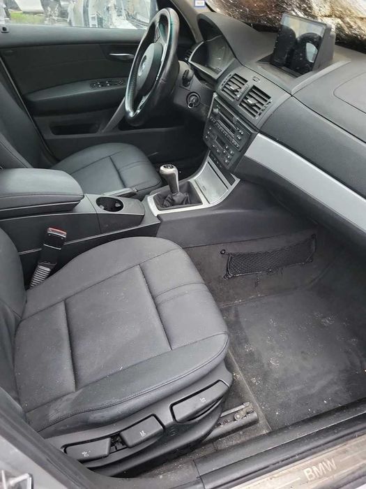 Interior piele neagra bmw x3 e83 scaune banchete si fete de usi