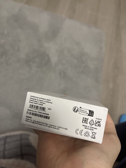 AirPods 4 cu ANC – ca noi – sunet premium