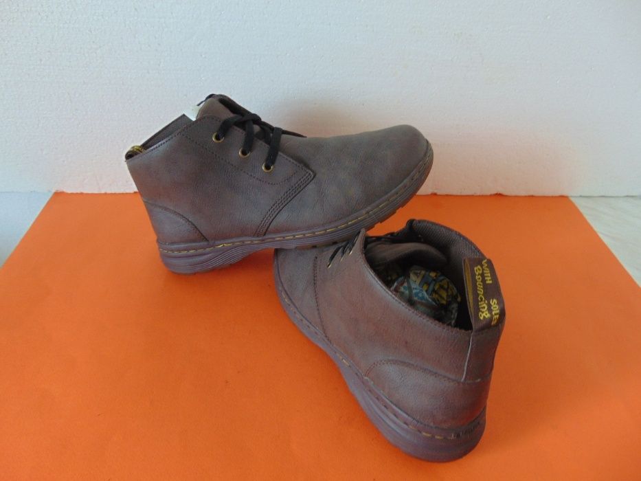 НОВИ Dr Martens номер 44 Оригинални мъжки обувки