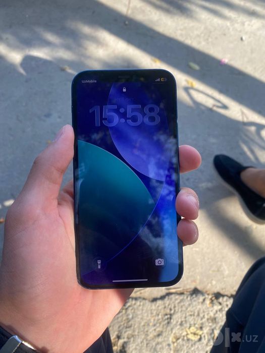 Iphone 12 в хорошем состоянии