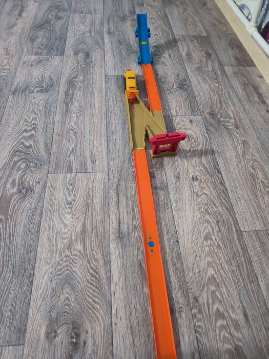 Продам трек hot wheels оригинал