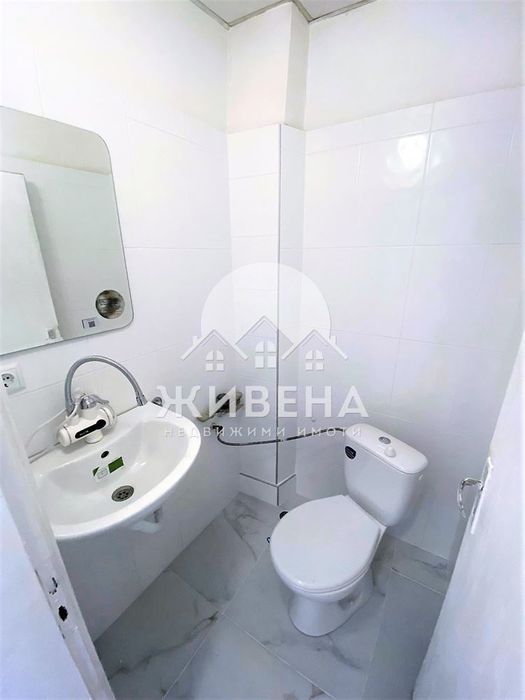 Търговски обект / Магазин под наем в района на Операта, гр. Варна, пл