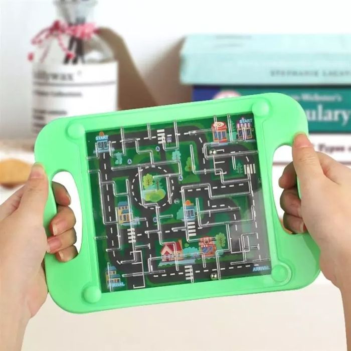 В продаже детские развивающие лабиринты.