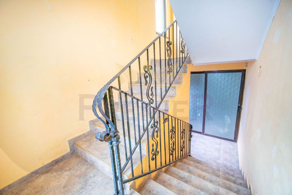 Къща в Добрич, област-с.Тюленово площ 328 цена 199000