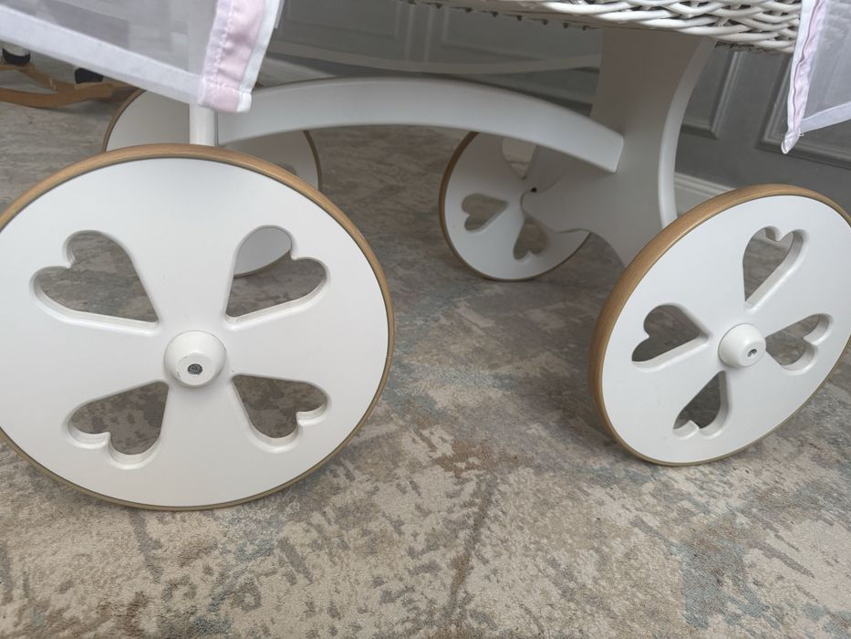 Продам детскую люльку