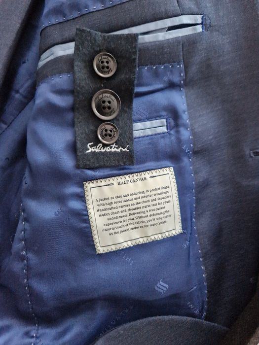 Классические костюмы