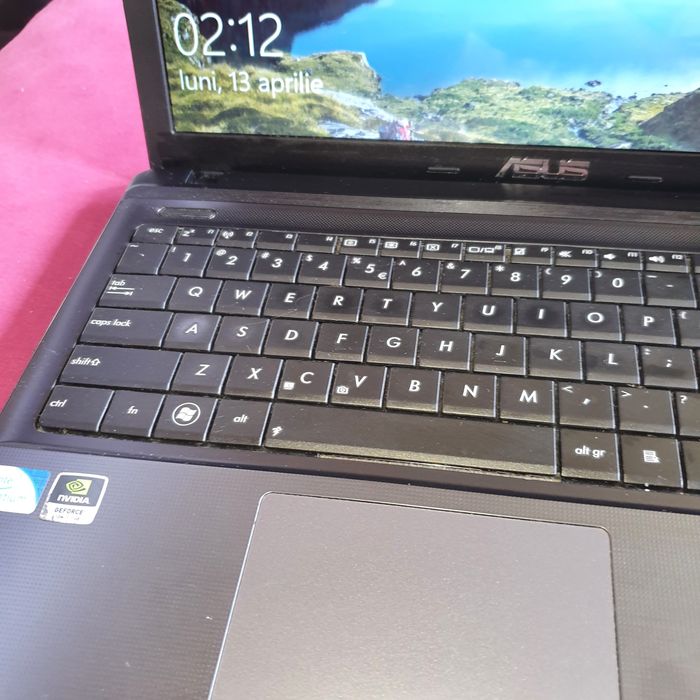 Vand Laptop ASUS