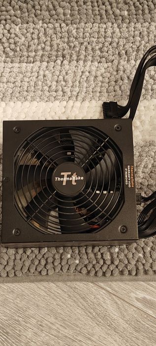 Sursa Thermaltake 530 W