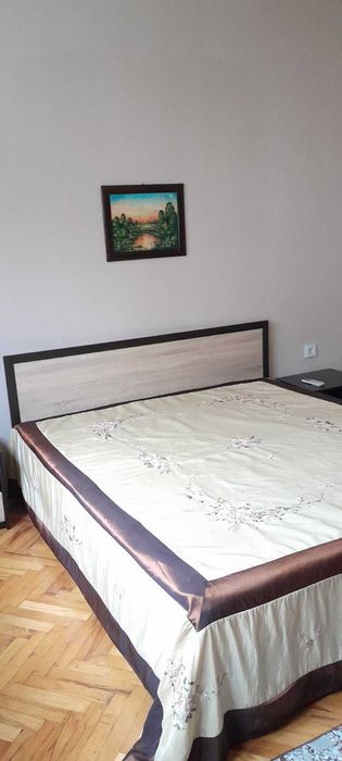 Дава се под наем Двустаен апартамент в Велико Търново, Колю Фичето - 65 кв.м за 306 € - Снимка #2