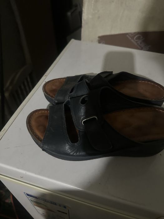 Шлепанцы кожанный 37 размер