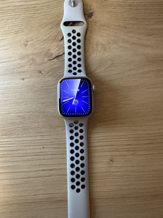 iPhone 16 Pro 256GB Desert + MacBook Air 15 M4 + Apple Watch Series 7